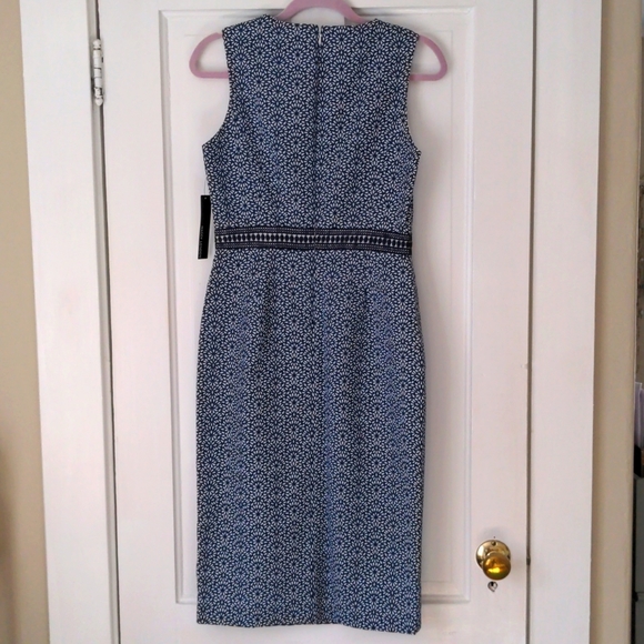 Gorgeous Navy and White Dress with Cutout Neckline Details (NWT!) - Picture 6 of 11